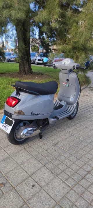 Piaggio Vespa Lx 125 Gris