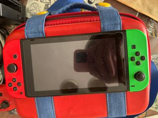 Nintendo Switch Rojo y Verde