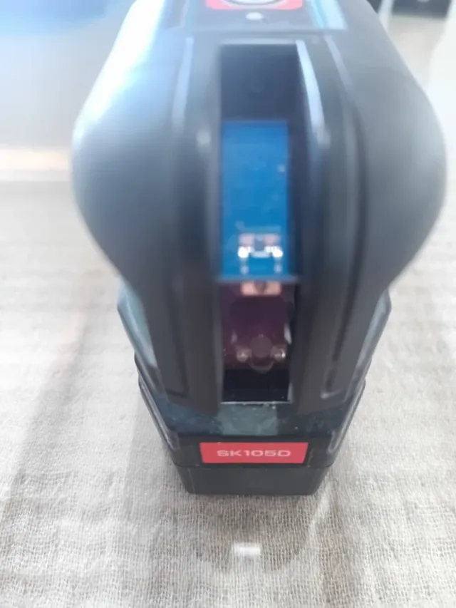 Nivel Láser Makita SK105D Rojo