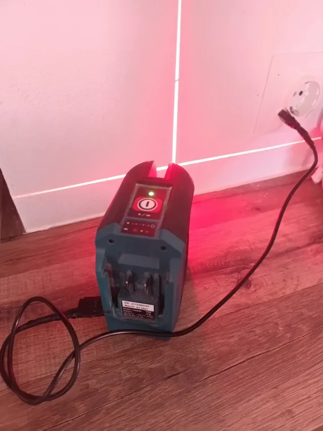 Nivel Láser Makita SK105D Rojo