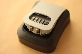 Caja seguridad Airbnb.