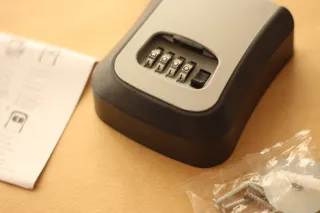 Caja seguridad Airbnb.