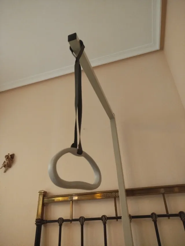 Incorporador de cama con anilla