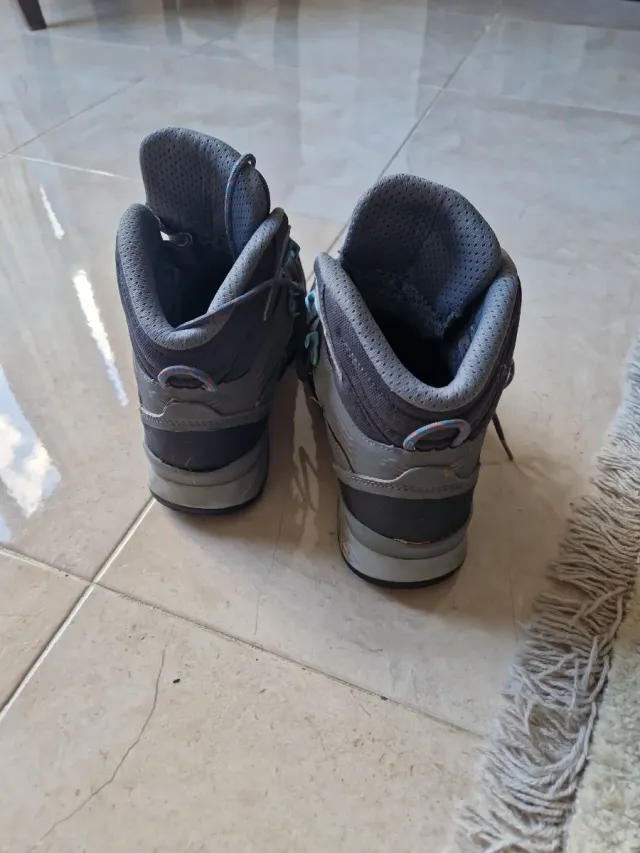 Botas de montanha LOWA Tamanho 39.5