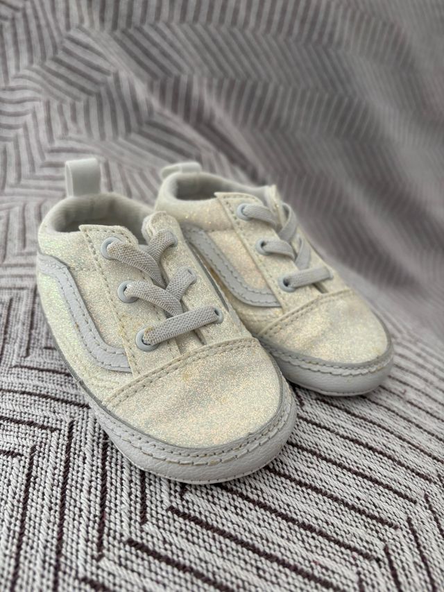 Zapatitos de bebé Vans brillantes