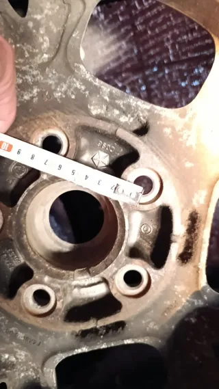 Se venden 4 llantas para  Jeep de 5 Tornillos 16"