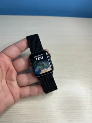 Apple Watch Series 5 44mm - Batteria 89%