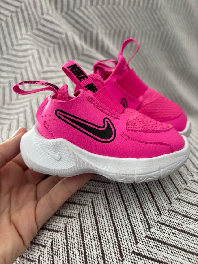 Zapatos Nike Bebé Rosa talla 18,5