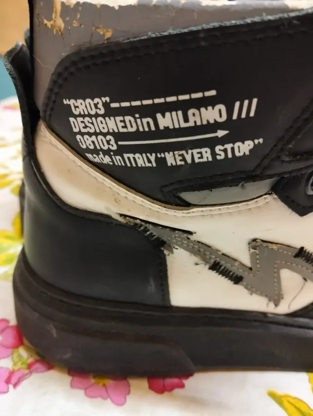 Scarpe unisex nere e catarifrangenti 40