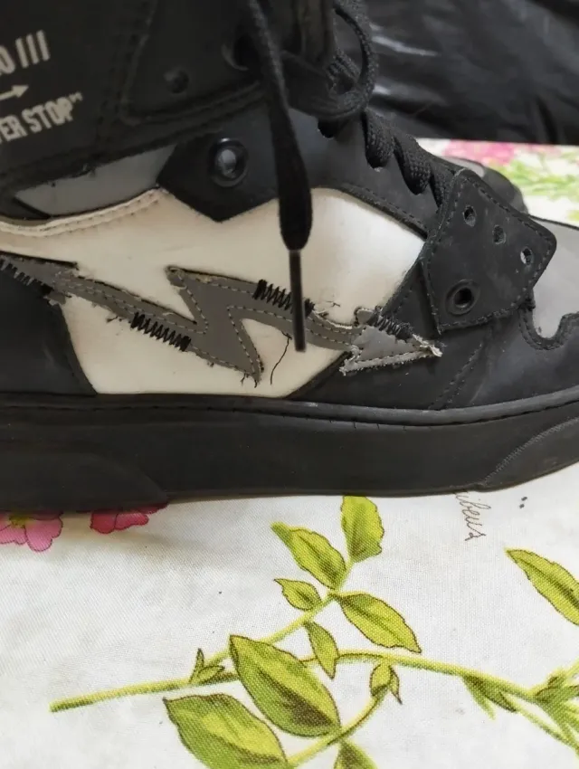 Scarpe unisex nere e catarifrangenti 40