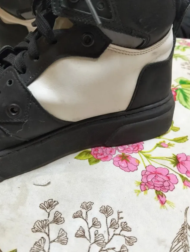 Scarpe unisex nere e catarifrangenti 40