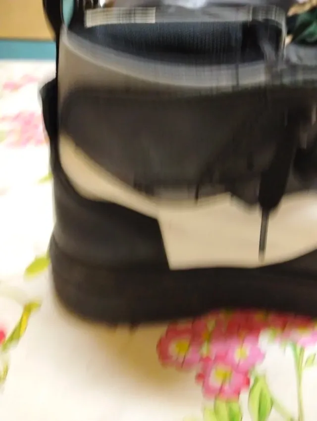 Scarpe unisex nere e catarifrangenti 40