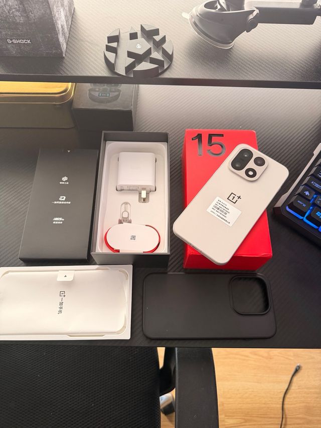 OnePlus 15 Beige OxygenOS