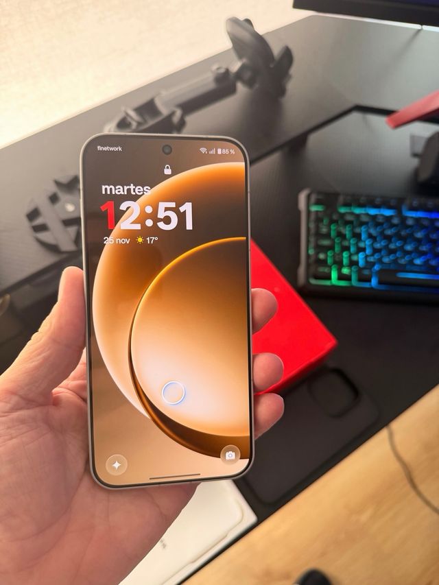 OnePlus 15 Beige OxygenOS