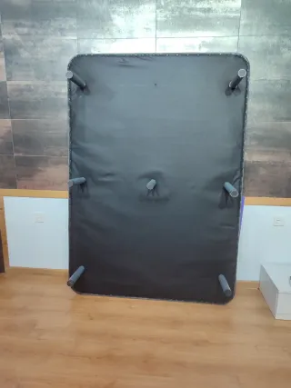 Cama 135 con cabecero morado