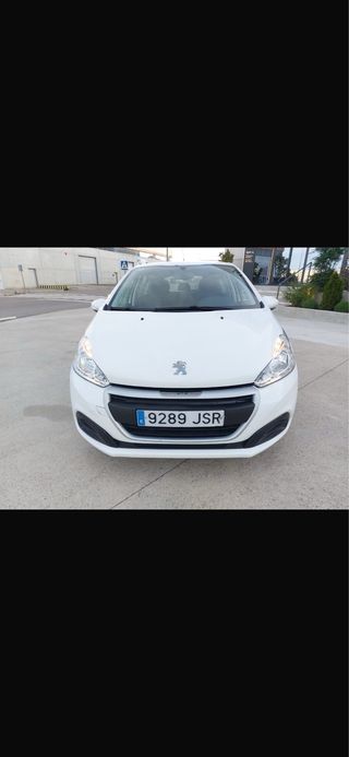 Peugeot 208 2016