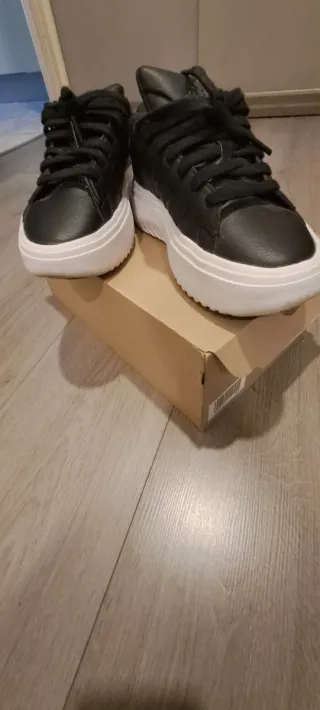 Sneakers Adidas nere taglia 38