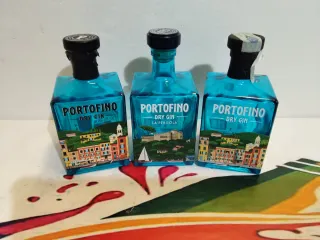 Tris di gin Portofino diverse vuote