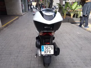 Honda SH 300cc - Garantía 1 año