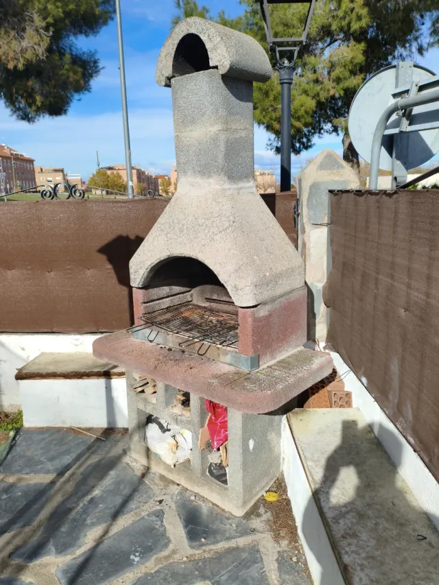 Barbacoa de Jardín Piedra y Metal