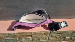 Riñonera Morada Brillante