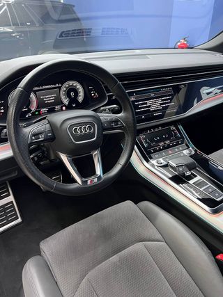 Audi Q8 S-Line