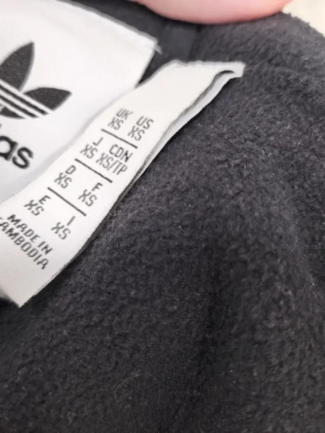 Chaqueta cortavientos Adidas Negra y Rosa