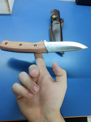 Cuchillo Bushcraft artesanal, caza camping