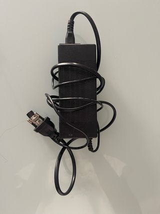 Cargador Patinete Eléctrico