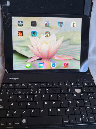 iPad Mini con Teclado Kensington y cargador