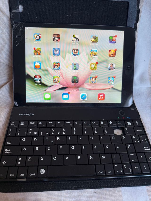 iPad Mini con Tastiera Kensington e caricabatterie