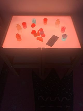 Mesa de luz infantil IKEA