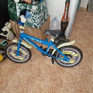 Bicicleta infantil azul