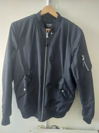Chaqueta Bomber Pull&Bear Talla M Negra