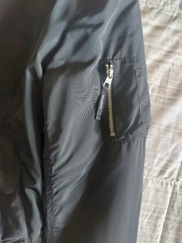 Chaqueta Bomber Pull&Bear Talla M Negra