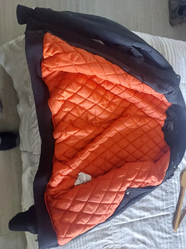 Chaqueta Bomber Pull&Bear Talla M Negra