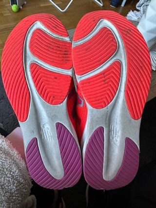 Zapatillas New Balance Naranja y Morado