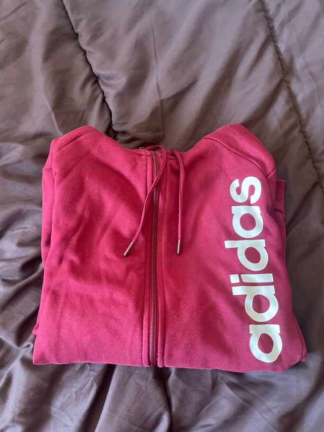 Chaqueta Adidas granate con capucha roja