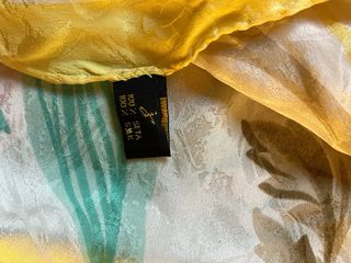 Foulard in seta 100% con tulipani