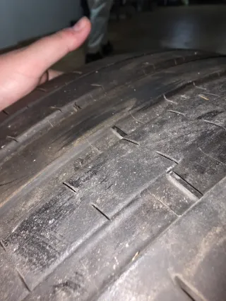 Michelin Pilot super Sport 255/35 ZR19 (96Y)