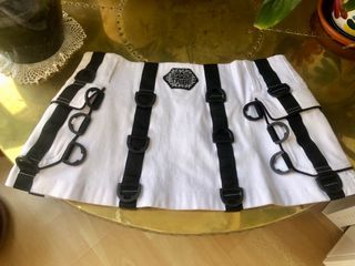 Minifalda Rockera Space Tribe Blanca y Negra