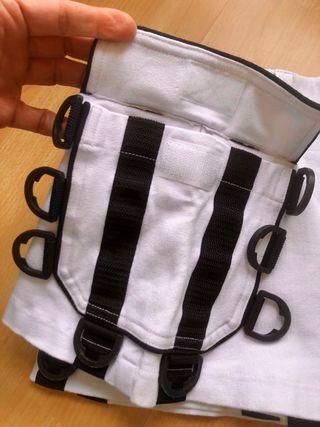 Minifalda Rockera Space Tribe Blanca y Negra