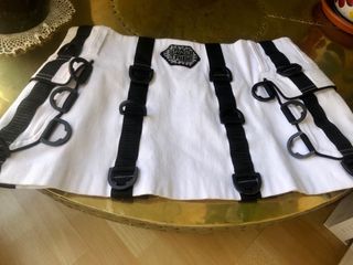 Minifalda Rockera Space Tribe Blanca y Negra