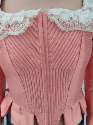 Corpiño de fallera salmón con encaje