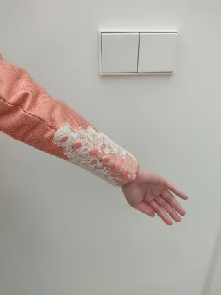 Corpiño de fallera salmón con encaje