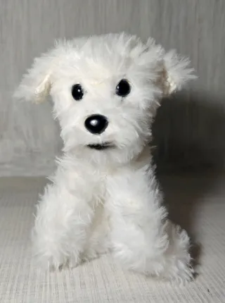 Perro de crochet blanco