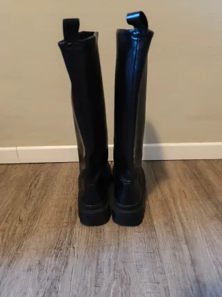 Stivali neri suola track