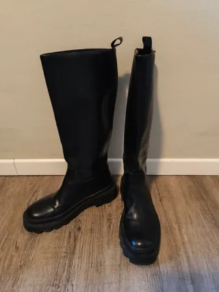 Stivali neri suola track