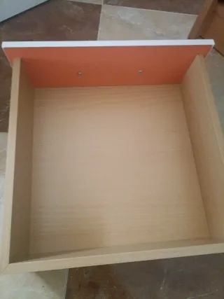 Mesita de noche 3 cajones