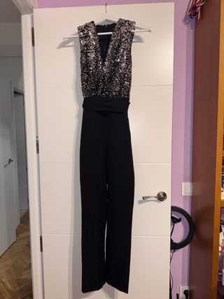 Mono negro lentejuelas y pantalón
